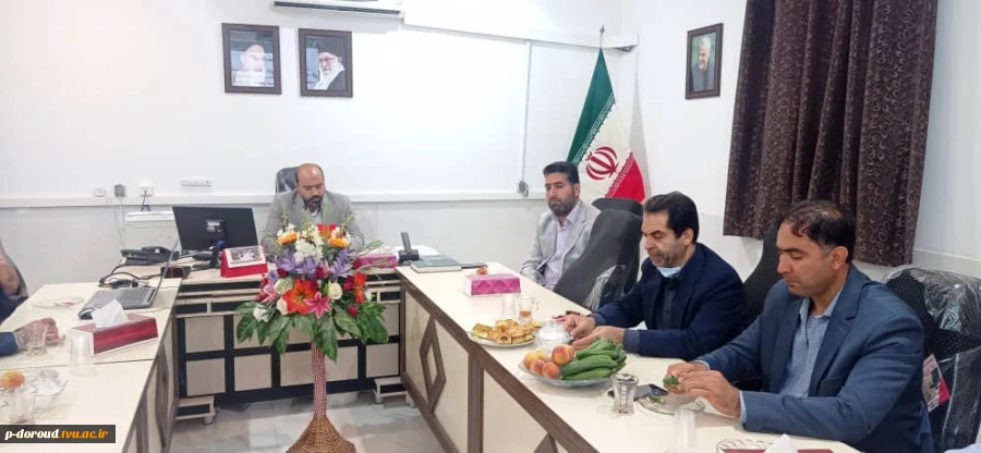 برگزاری جلسه دوستانه سرپرست دانشگاه فنی و حرفه ای استان لرستان با کارکنان آموزشکده فنی و حرفه ای پسران دورود 3